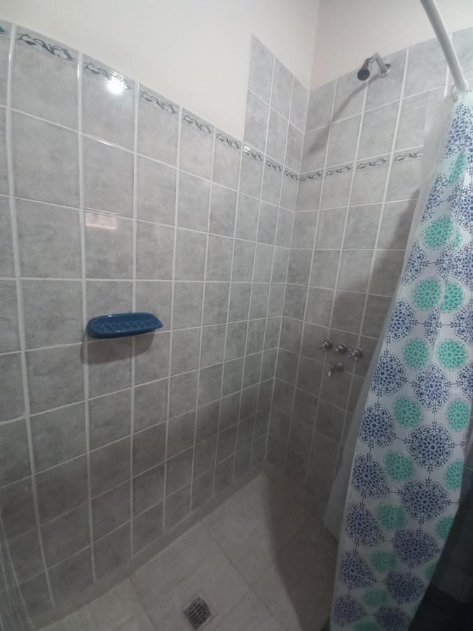 Hospedaje Ale إيرويا المظهر الخارجي الصورة